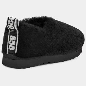 UGG Women's Classic Cozy Bootie in Black   Sz: 9